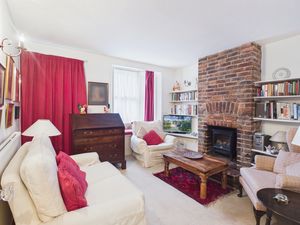Living Room- click for photo gallery